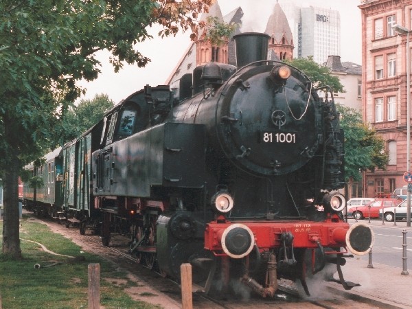 Abbildung der Lokomotive 81 1001 (HEF)