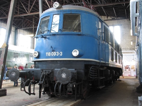 Abbildung der Lokomotive 118 003-3
