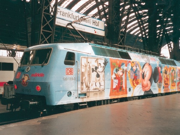 Abbildung der Lokomotive 120 119-3