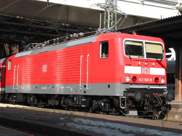 Abbildung der Lokomotive 143 561-9