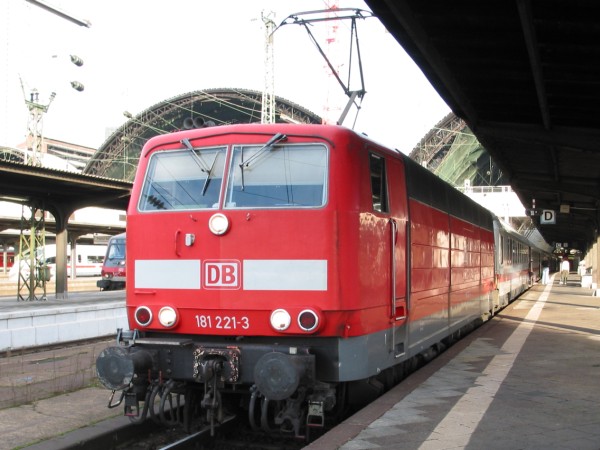Abbildung der Lokomotive 181 221-3