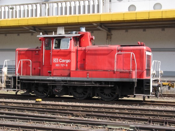 Abbildung der Lokomotive 363 727-9