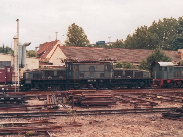 Abbildung der Lokomotive Ce 6/8 II 14267 "Krokodil"
