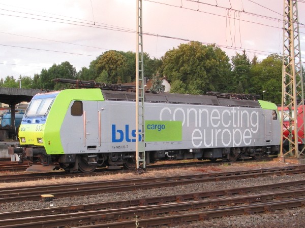 Abbildung der Lokomotive BLS Re 485 013-7