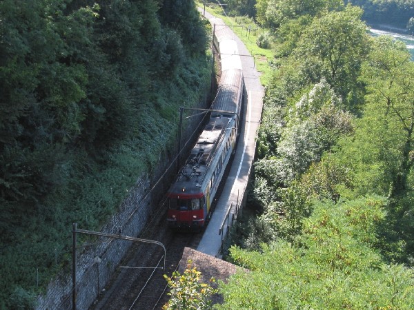 Abbildung des Triebwagens RBe 540 010-6 der SBB