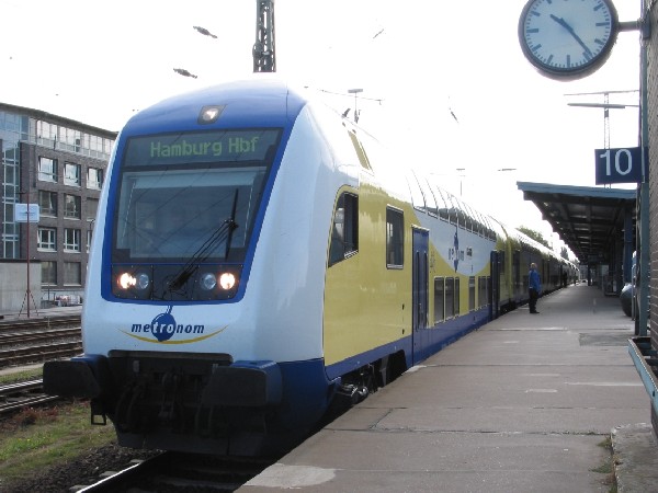 Abbildung des Metronom Doppelstock-Steuerwagens