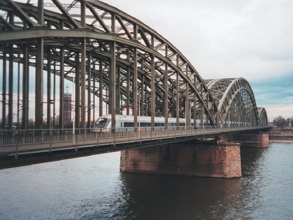 Abbildung der Hohenzollernbrcke / Kln Hbf