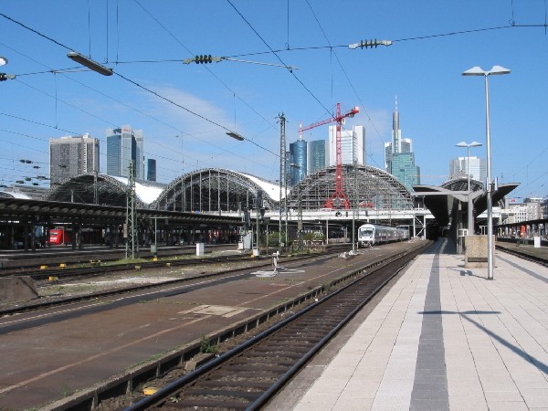 Abbildung des Bahnhofes Frankfurt/Main Hbf